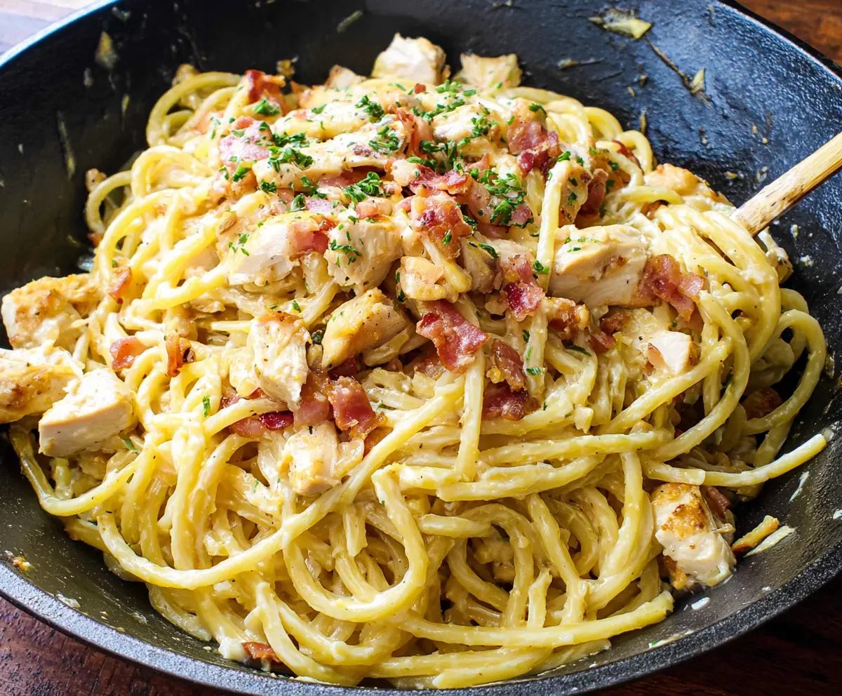 Easy Chicken Carbonara Pasta